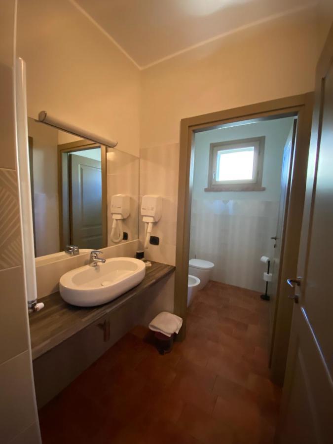 Agriturismo Bassanine Monticelli dʼOngina Eksteriør billede
