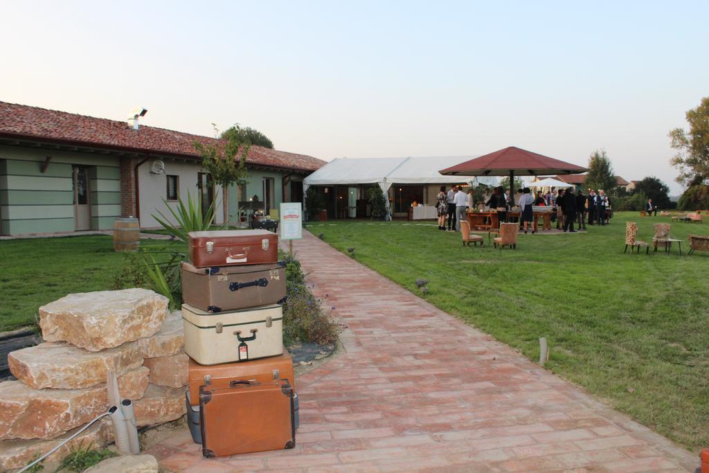 Agriturismo Bassanine Monticelli dʼOngina Eksteriør billede