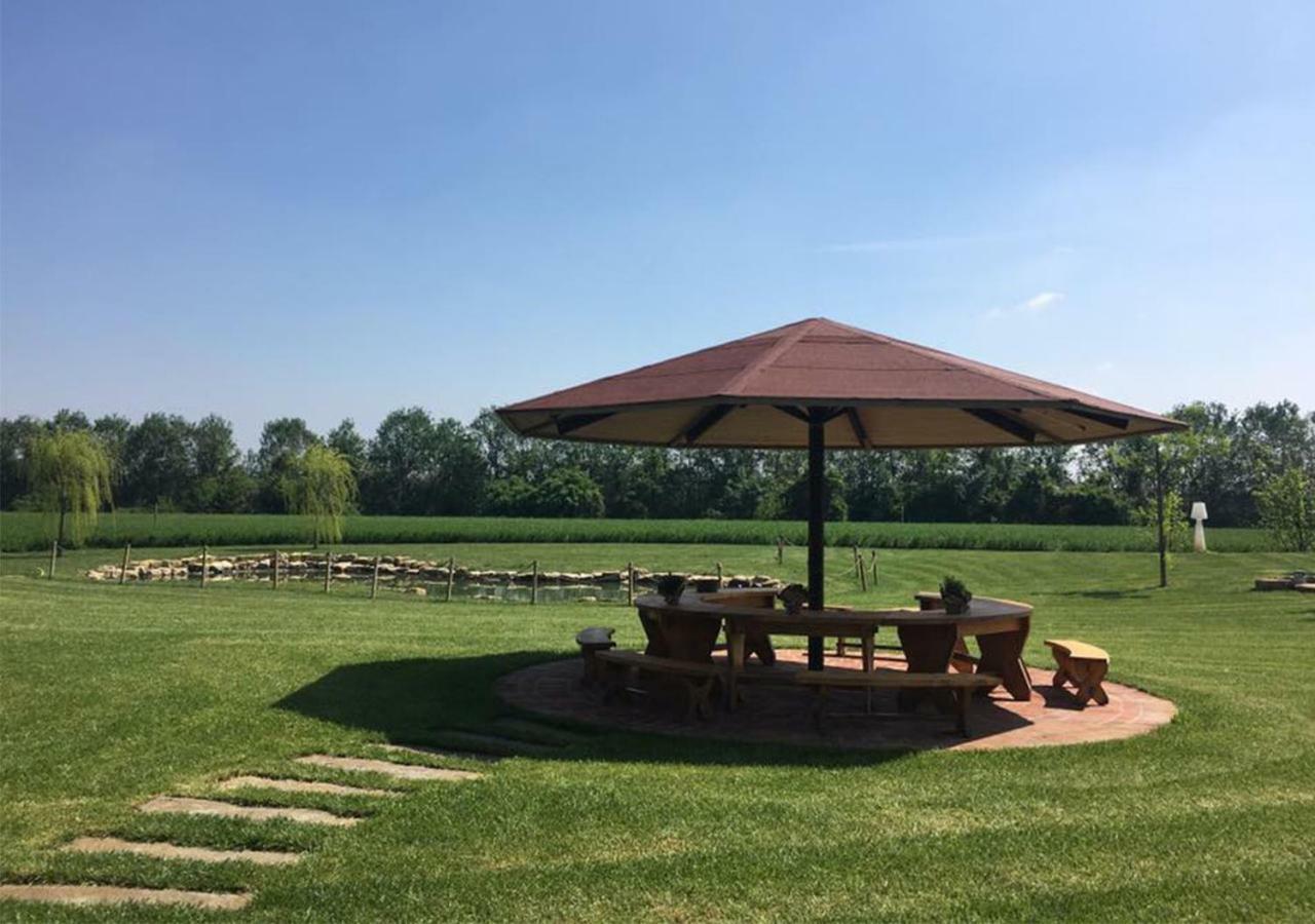 Agriturismo Bassanine Monticelli dʼOngina Eksteriør billede